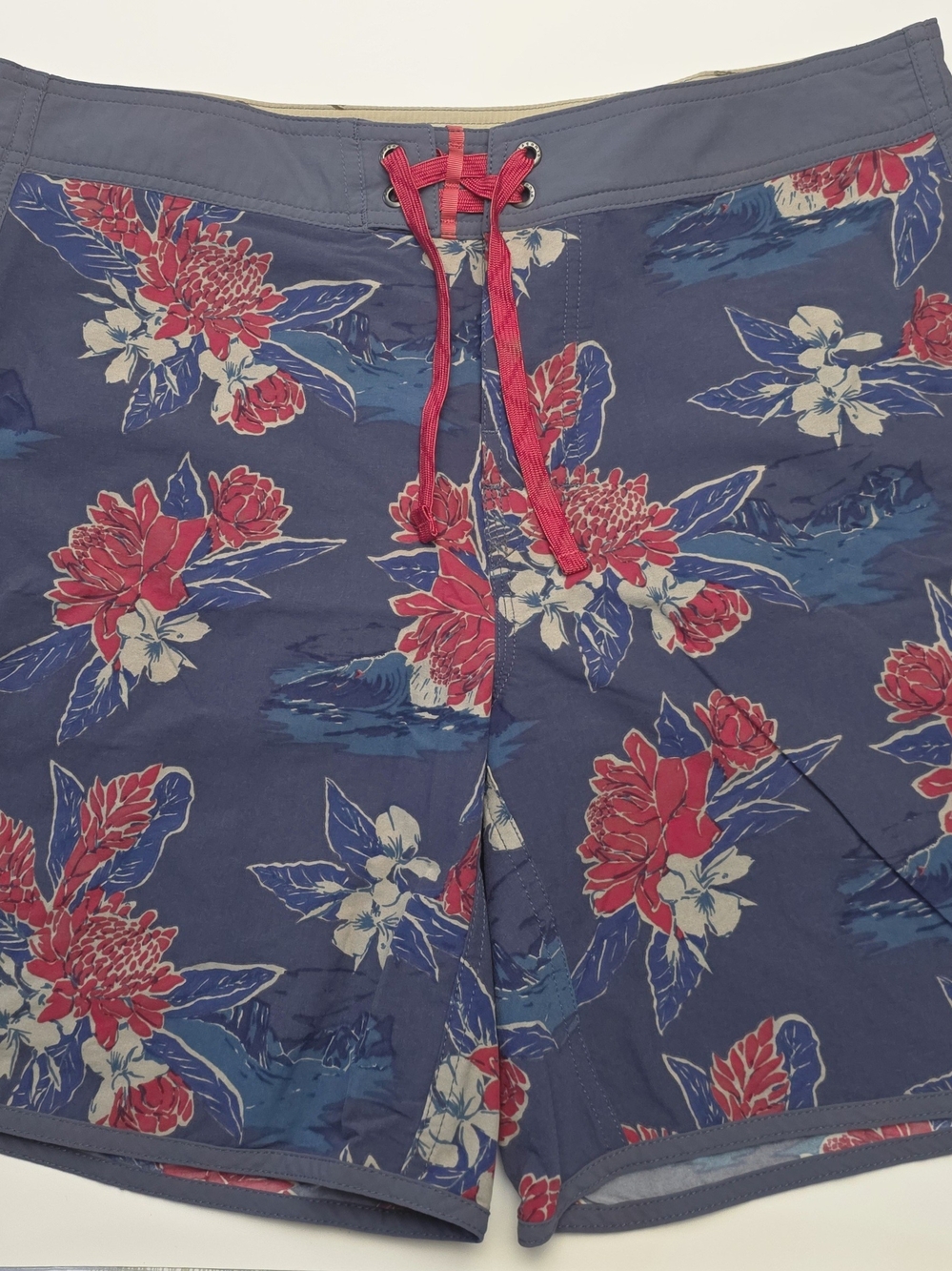 Patagonia‎ Blue Floral Swim Trunks with Pink Drawstring Size 33